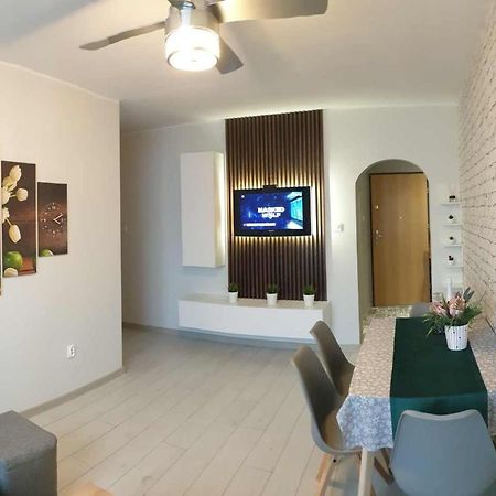 Apartament 2+2 โคนิน ภายนอก รูปภาพ